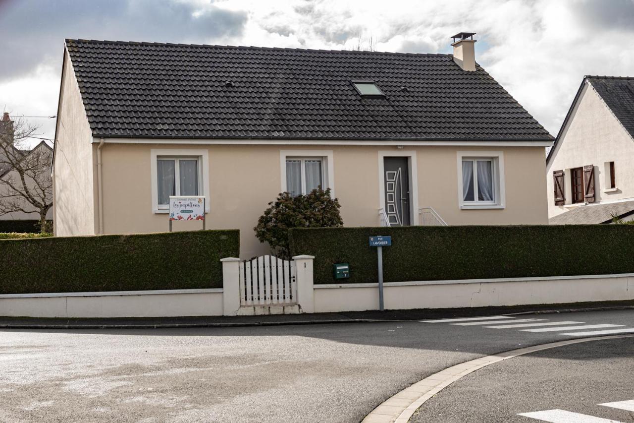Chambres D Hotes Les Papillons Évron Exterior foto